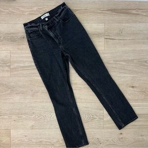 Abercrombie & Fitch Black Ultra High Rise The ‘90s Slim Straight Jean